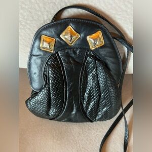 Vintage Black Genuine Leather Crossbody Bag Park Avenue USA Woven Hinged Purse